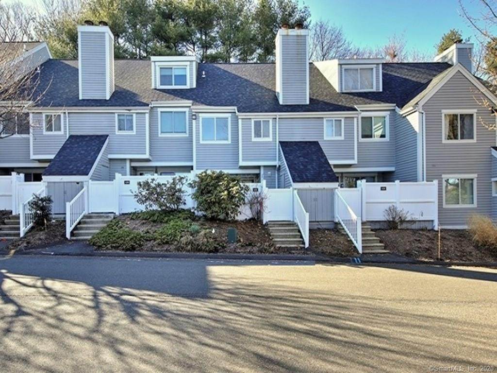 121 Country Place - Photo 1