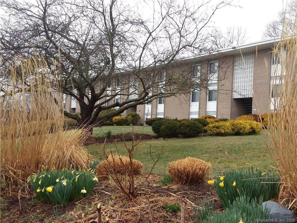 281 Gardner Avenue - Photo 1