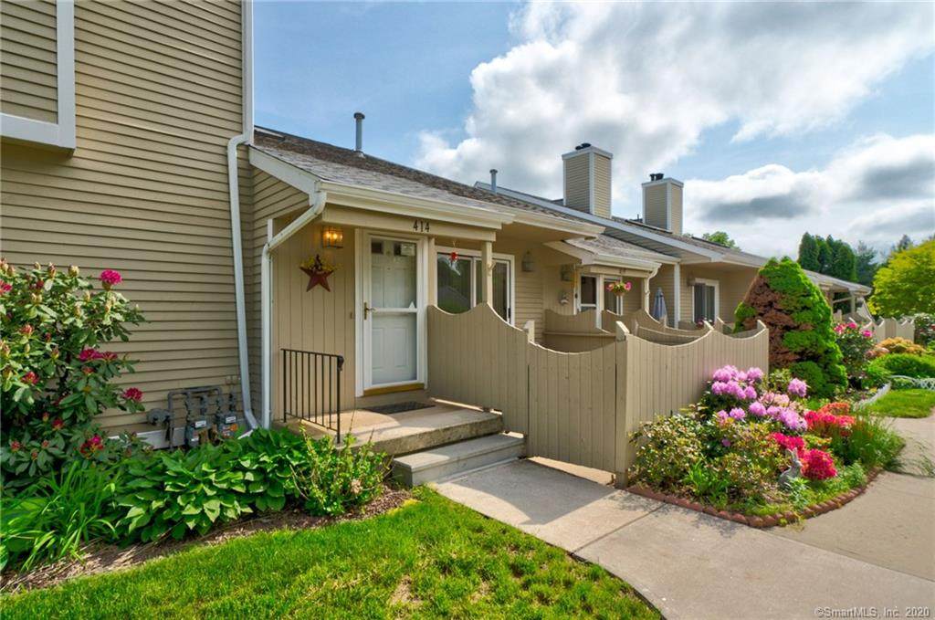 414 Lakeview Drive - Photo 1