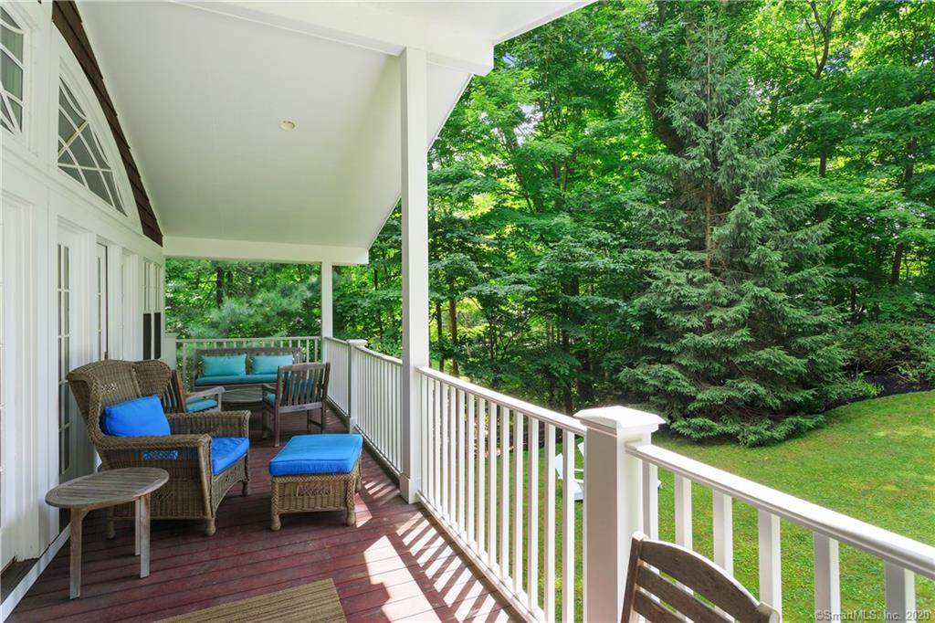 352 Rowayton Avenue - Photo 1