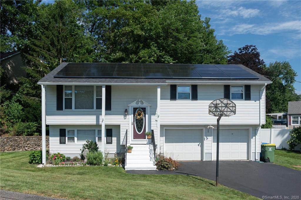 47 Parkwood Avenue - Photo 1