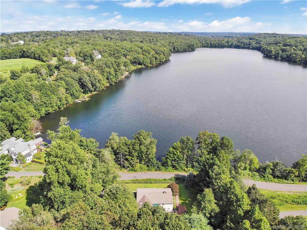 16 Taunton Lake Road - Photo 1