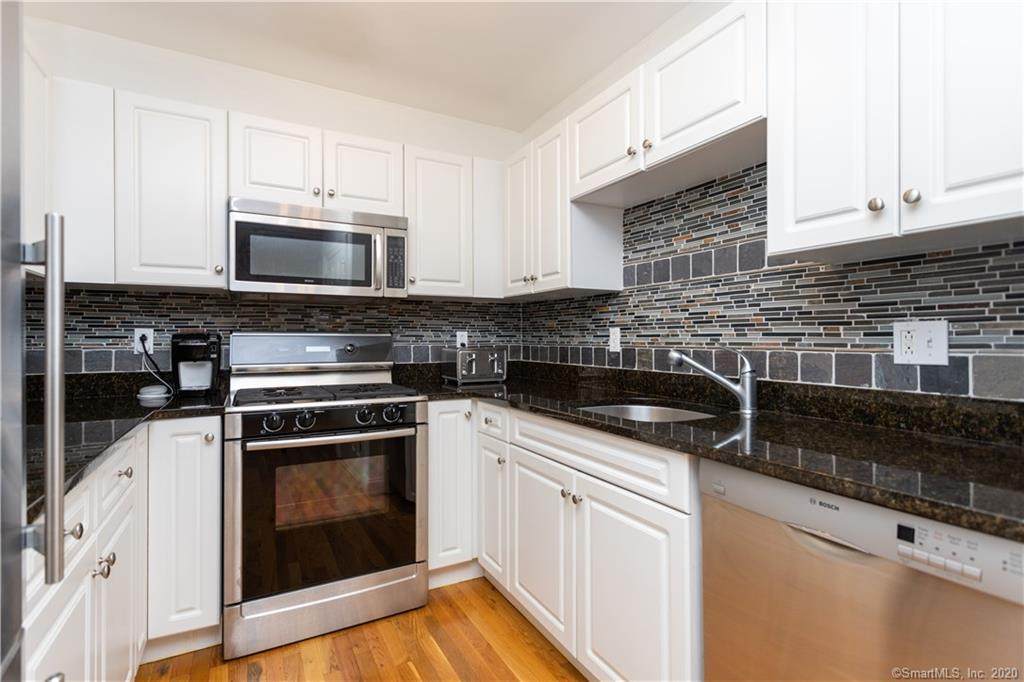 16 Ann Street - Photo 1