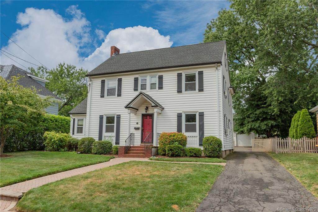 11 Newport Avenue - Photo 1