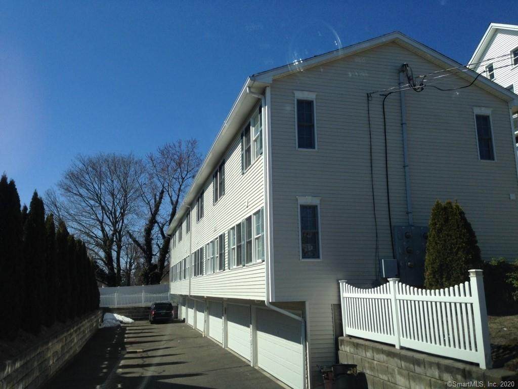 28 Woodbury Avenue - Photo 1