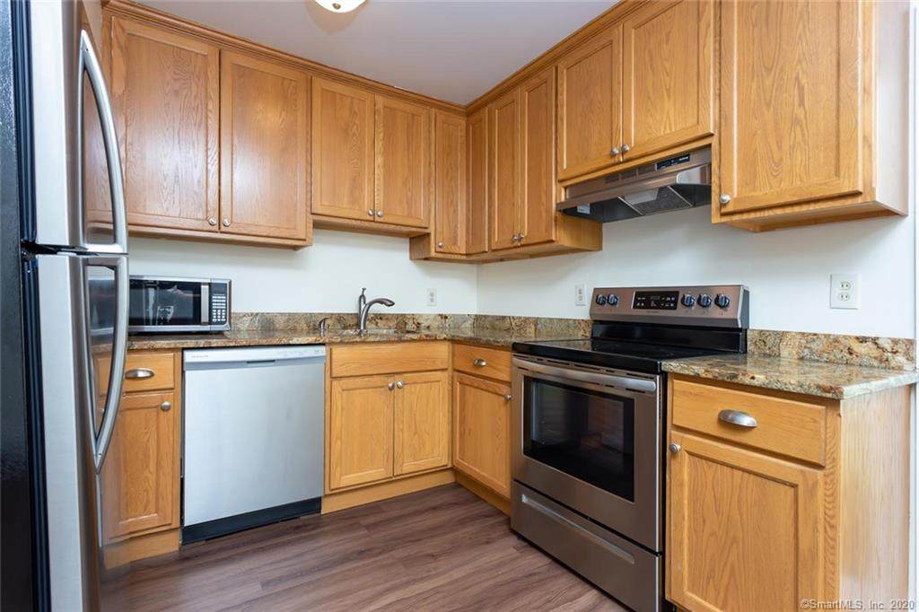 102 Courtland Circle - Photo 1