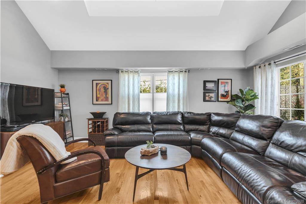 76 New Canaan Avenue - Photo 1
