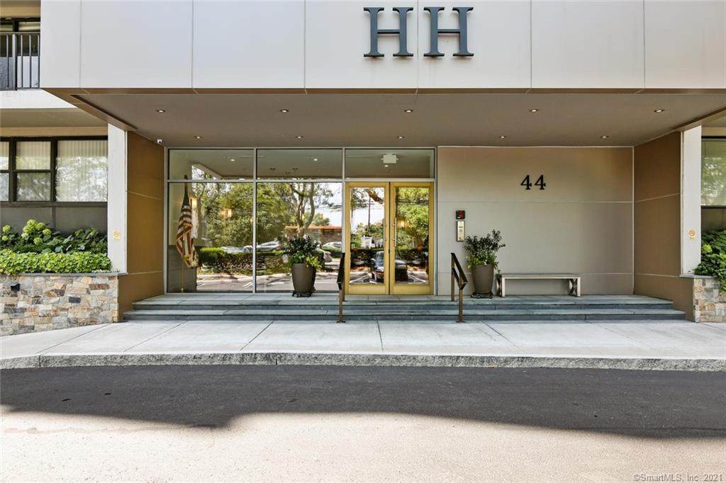 44 Strawberry Hill Avenue - Photo 1
