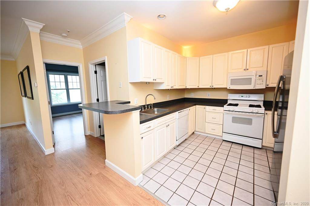 105 Richards Avenue - Photo 1