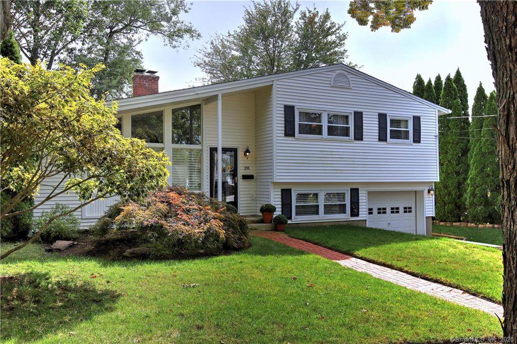 295 Hollywood Avenue - Photo 1