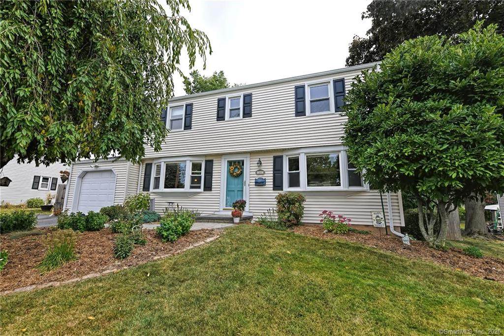 25 Whitewood Road - Photo 1
