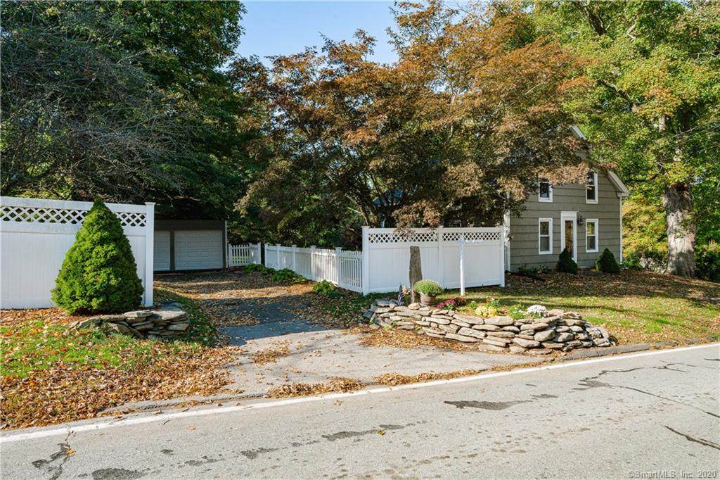 2392 New London Turnpike - Photo 1
