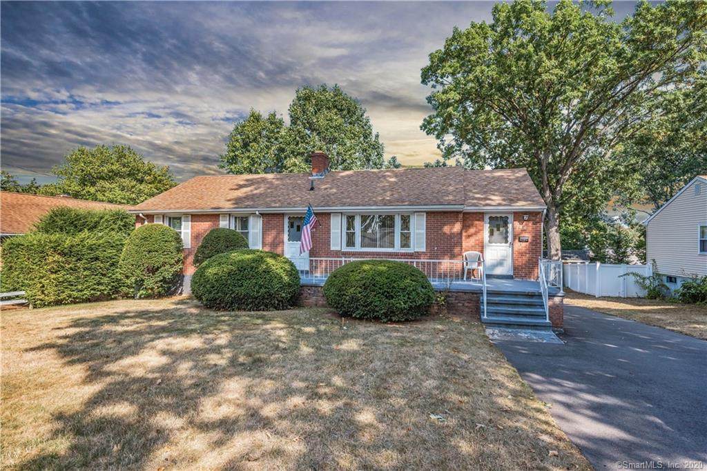 140 Overhill Avenue - Photo 1