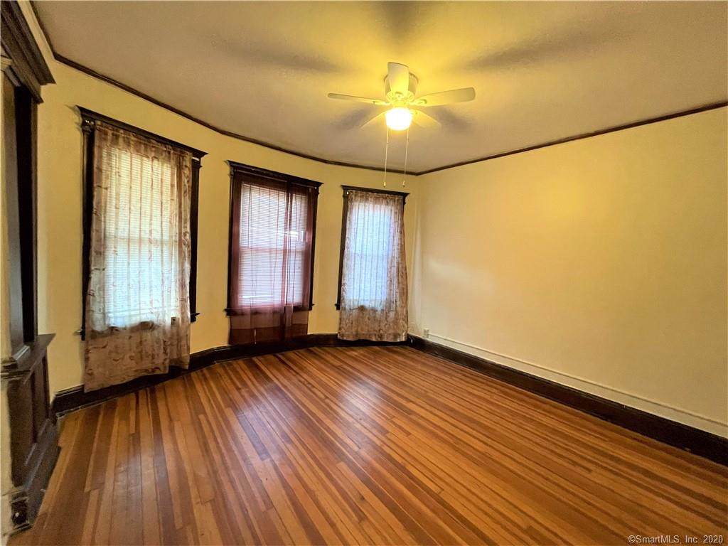 38 Cabot Street - Photo 1
