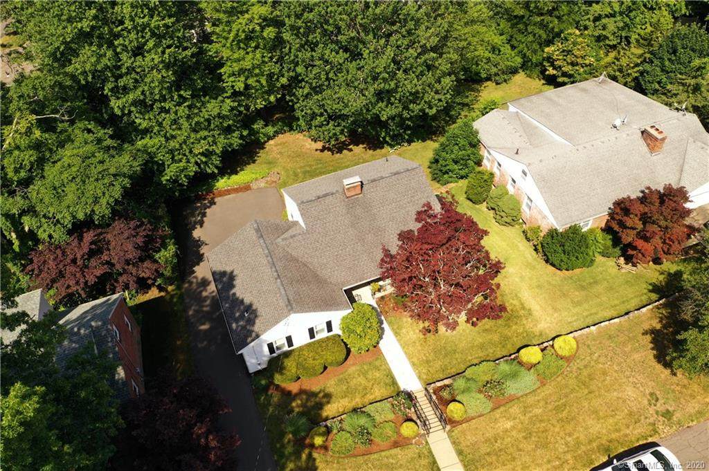 29 Fairwood Farms Drive - Photo 1