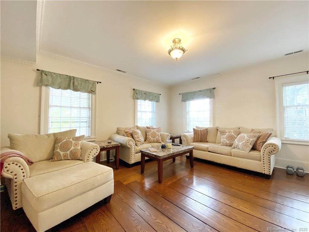 5 Elmcrest Terrace - Photo 1