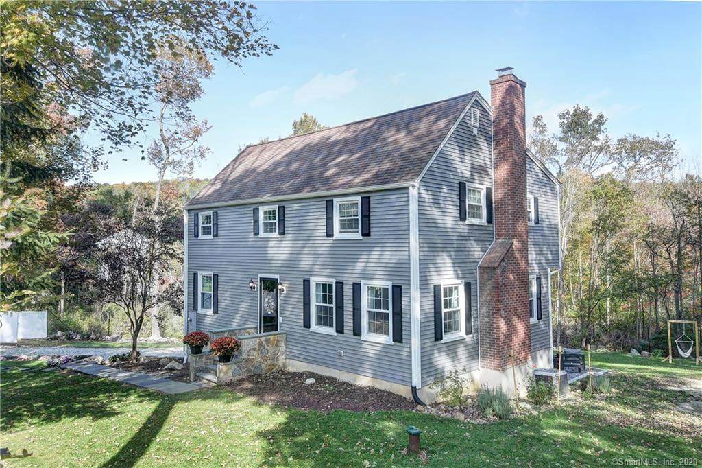 32 Ridgebury Road - Photo 1