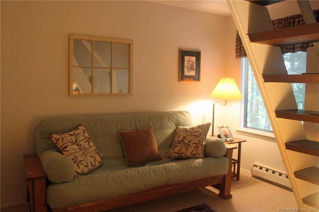 71 Woodside Circle - Photo 1