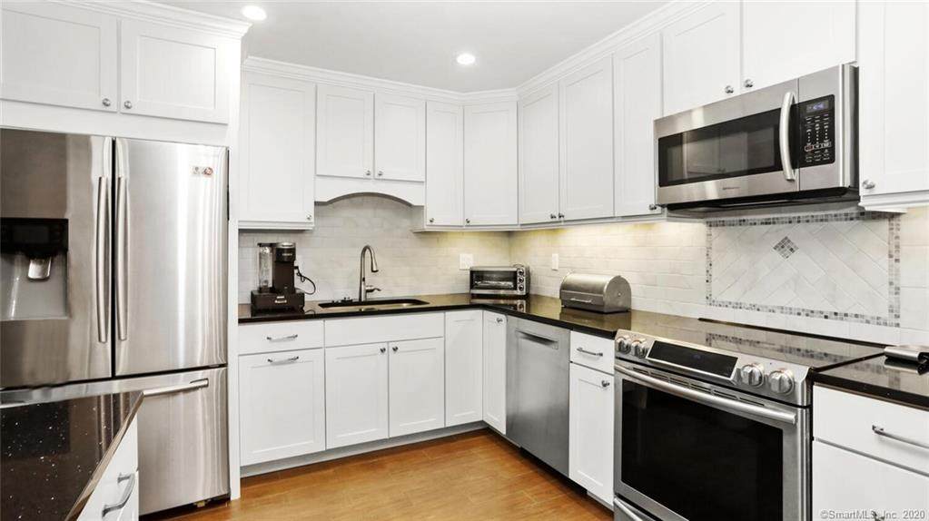 50 Klondike Avenue - Photo 1