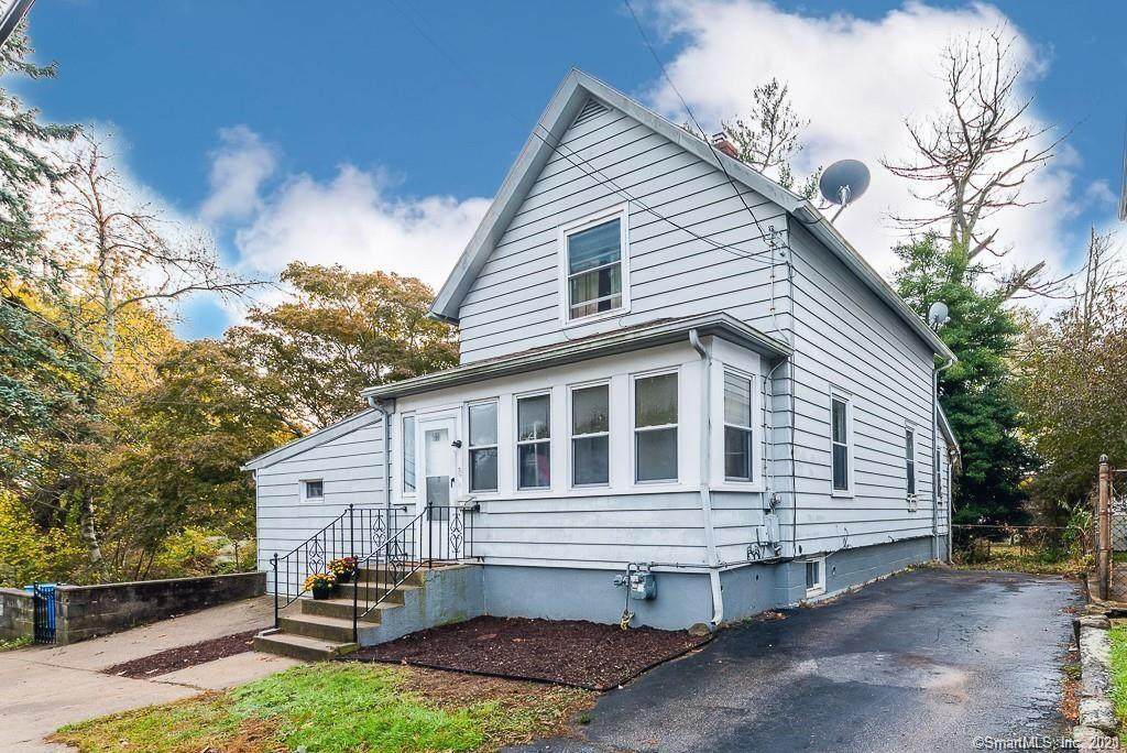 72 Blydenburg Avenue - Photo 1