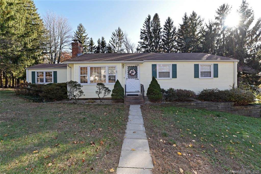 131 Pepperidge Road - Photo 1