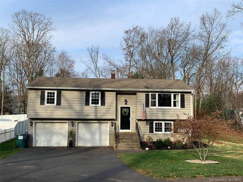 33 Woodcrest Drive - Photo 1