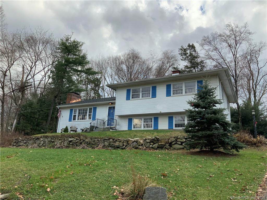 3 Warwick Drive - Photo 1