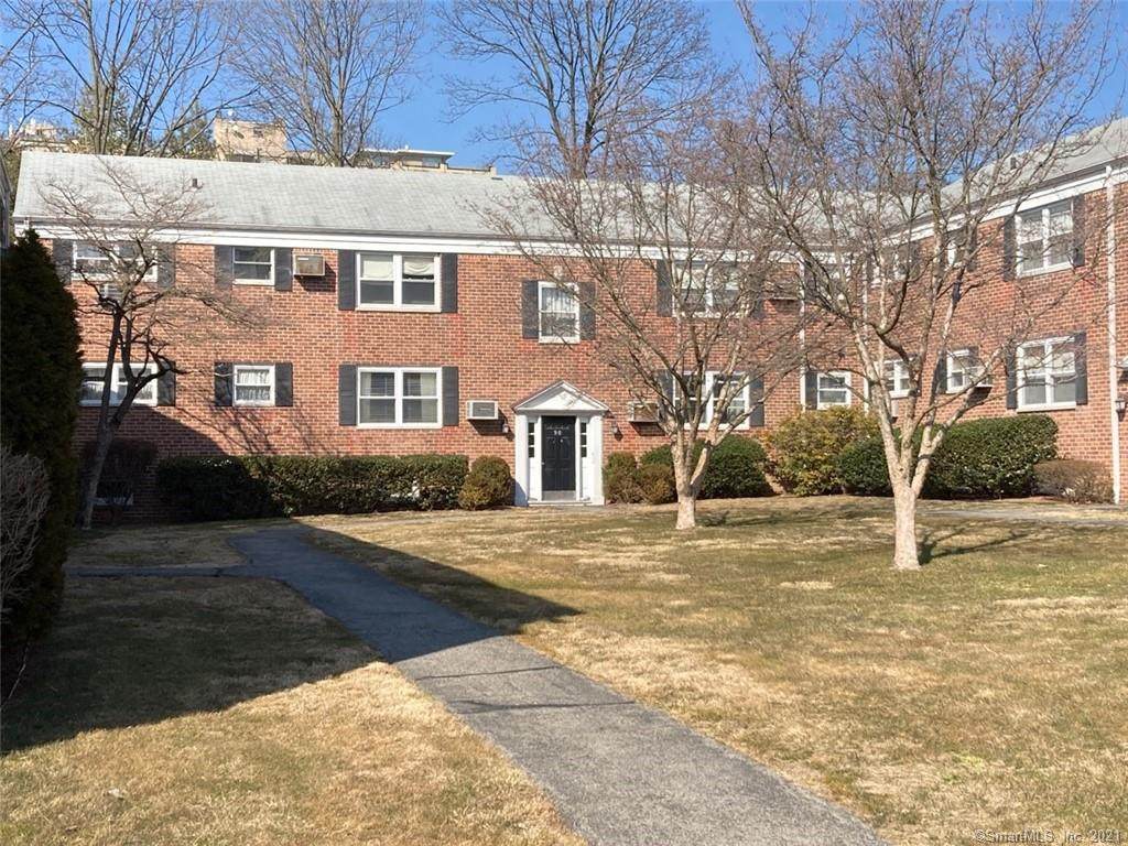 98 Strawberry Hill Avenue - Photo 1