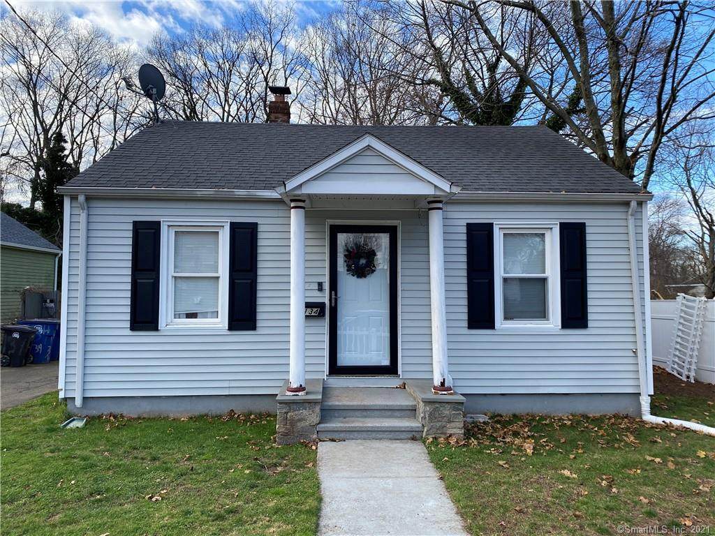 134 Rosewood Avenue - Photo 1