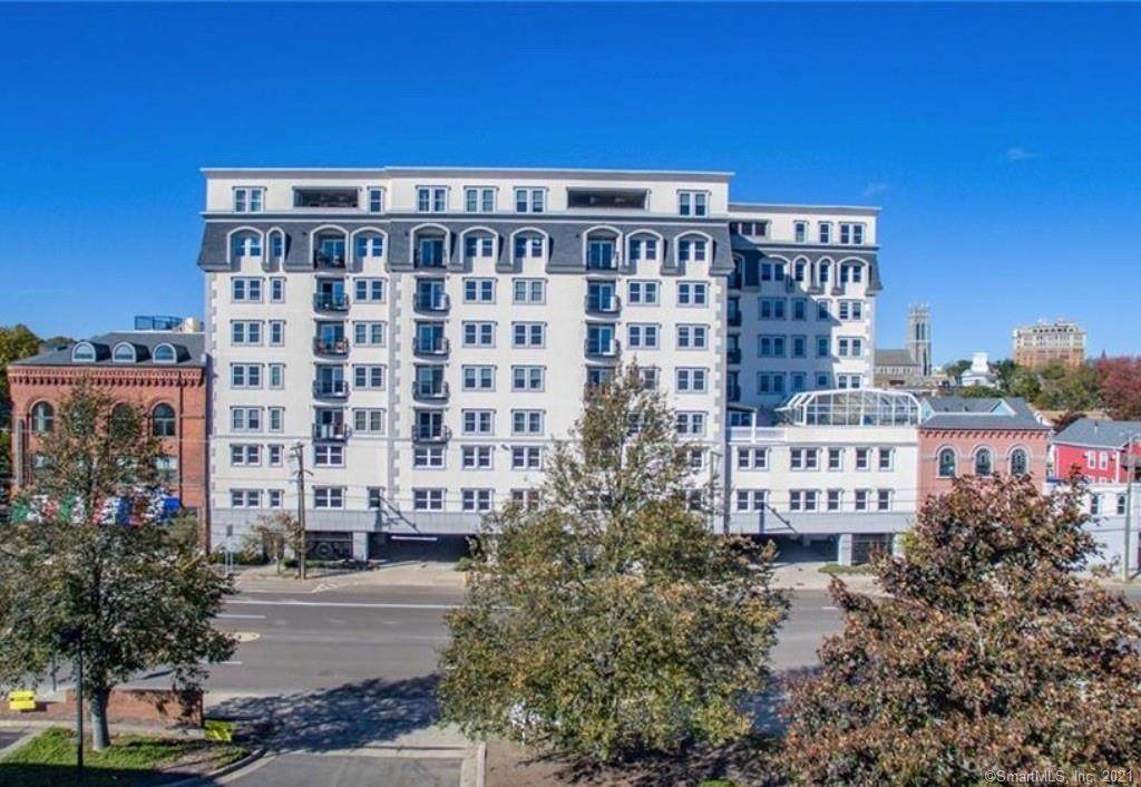 461 Bank Street - Photo 1