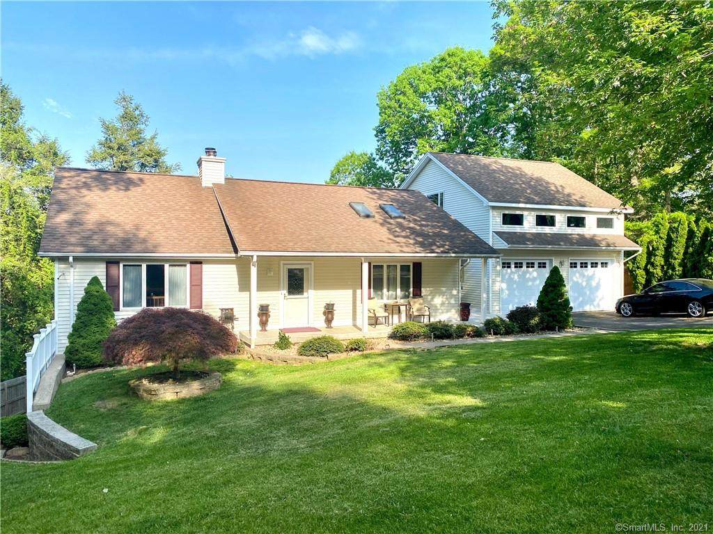 2 Topsfield Road - Photo 1
