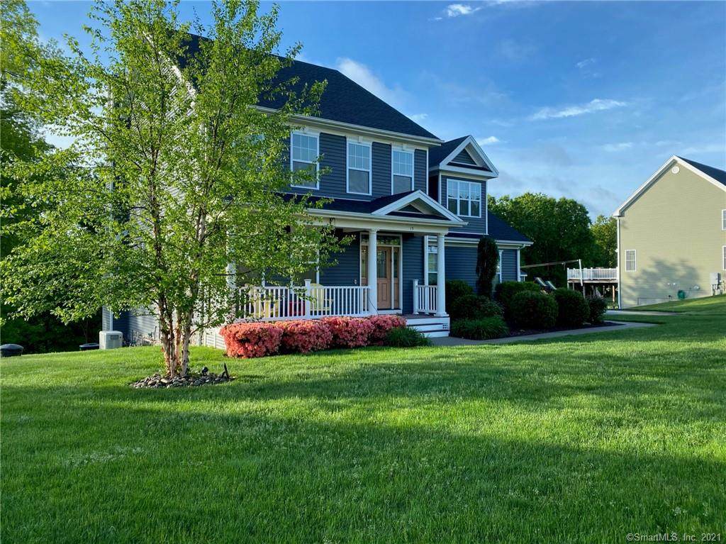 15 Hidden Meadow Road - Photo 1