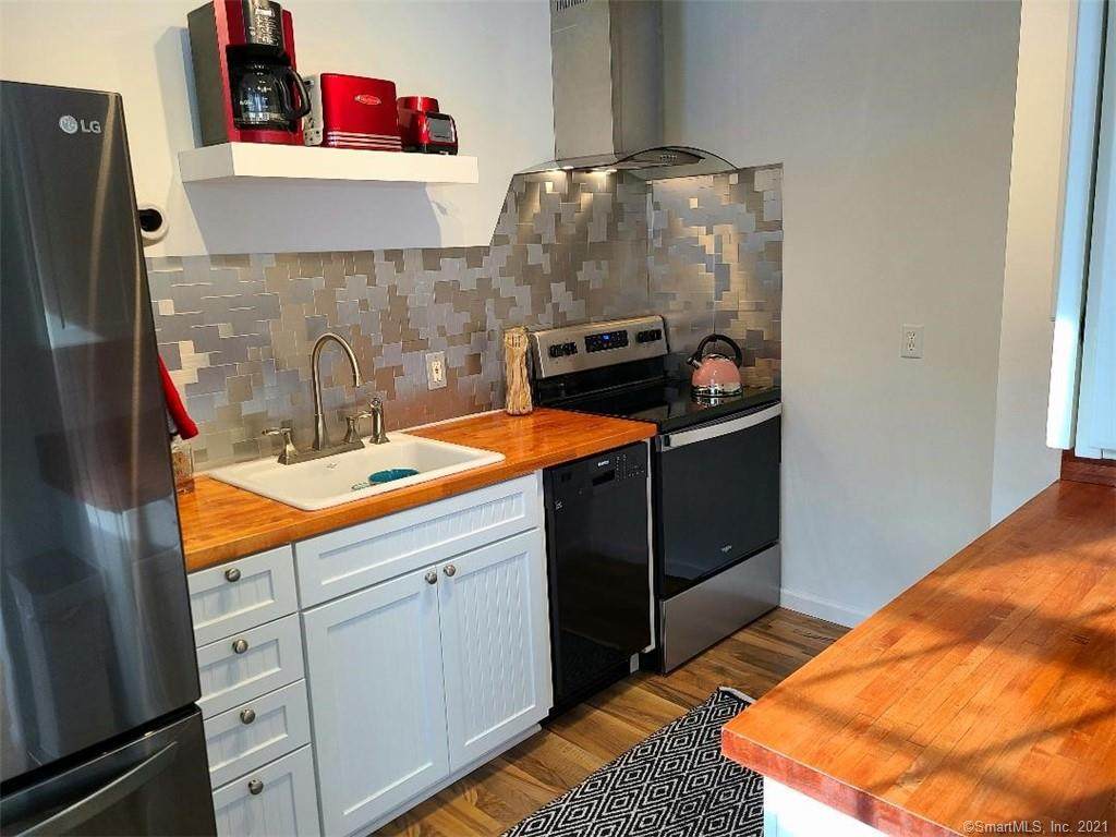 39 Ash Drive - Photo 1