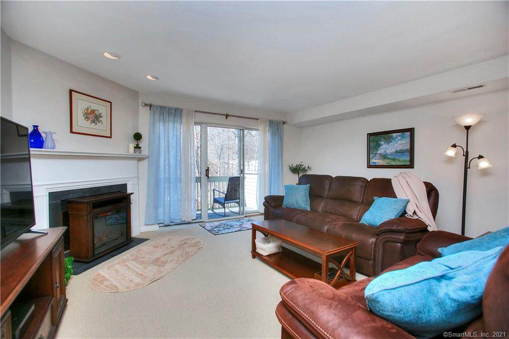 87 Glen Side - Photo 1
