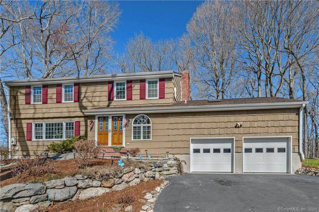 211 Barclay Drive - Photo 1