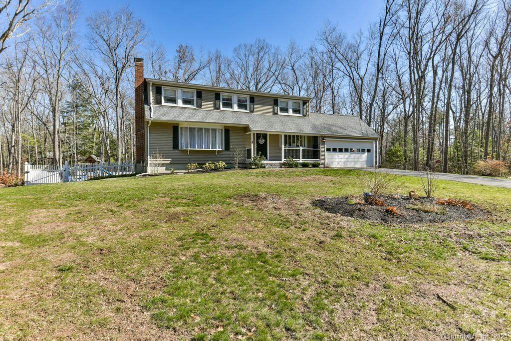 4 Briarwood Drive - Photo 1