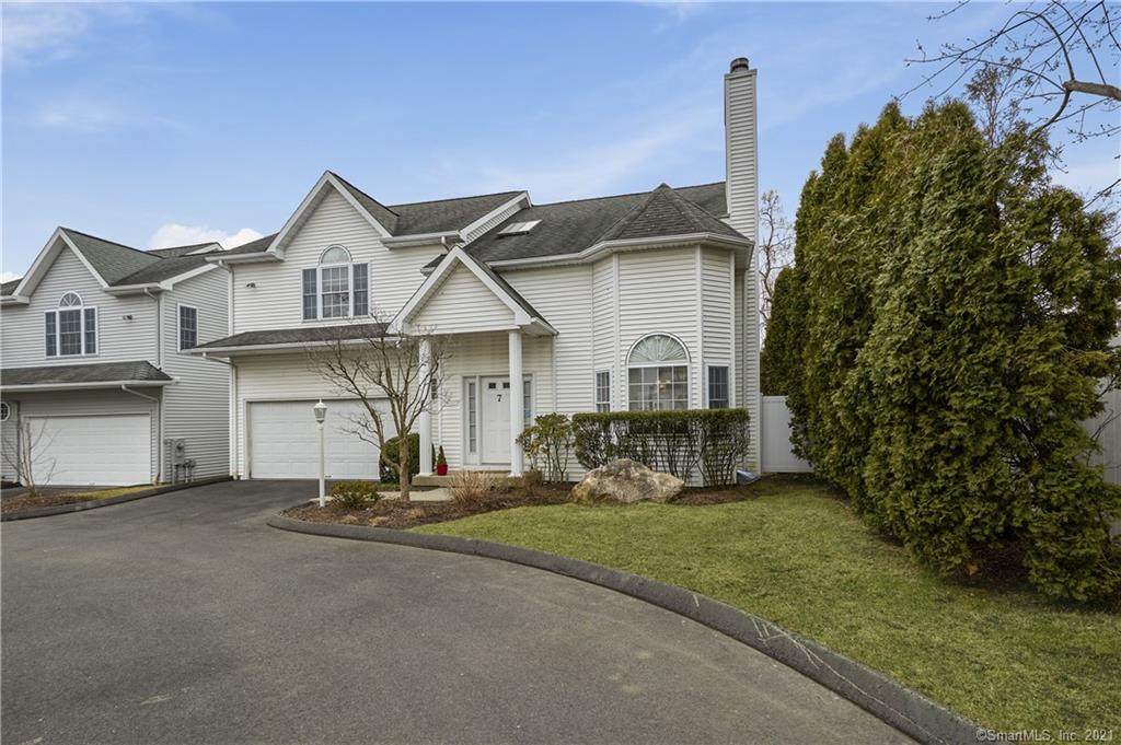 168 Colonial Road - Photo 1