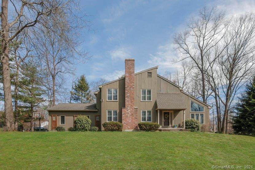 2 Deepwood Drive - Photo 1