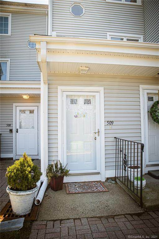 560 Silver Sands Road - Photo 1