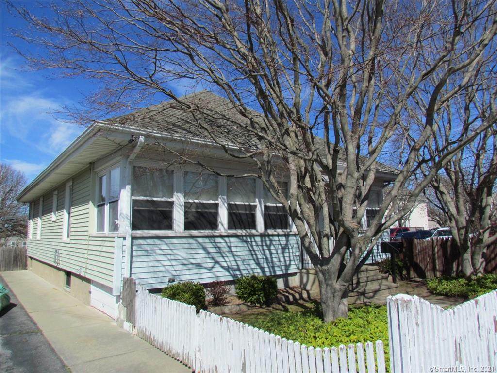 32 Denison Avenue - Photo 1