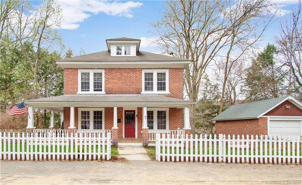 40 Grant Avenue - Photo 1