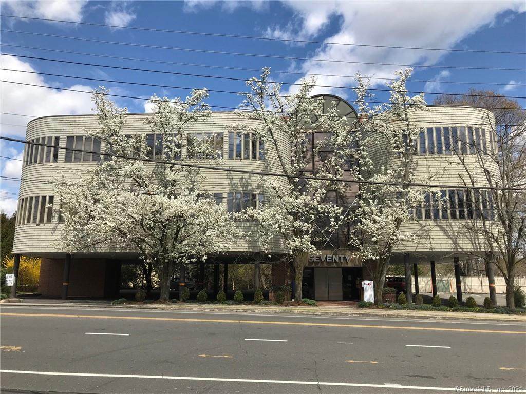 70 New Canaan Avenue - Photo 1