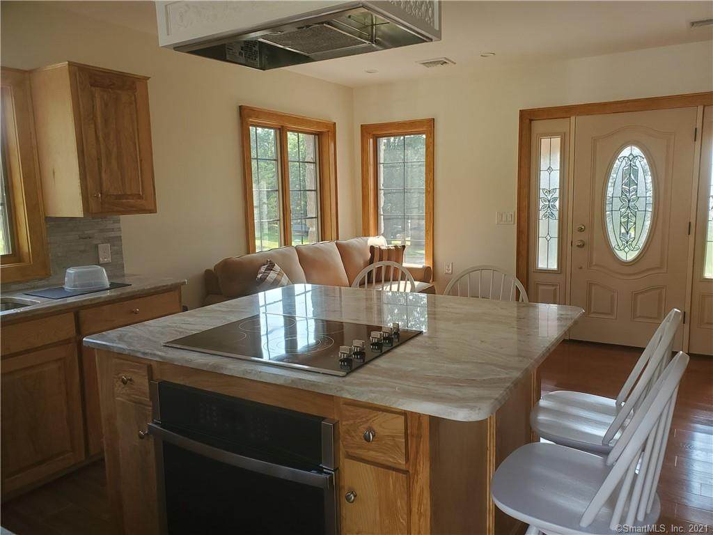 152 Whitehall Avenue - Photo 1