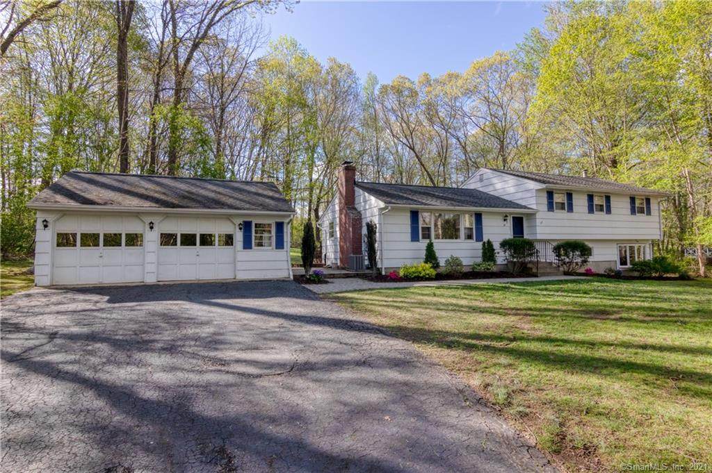 27 Tamarac Drive - Photo 1