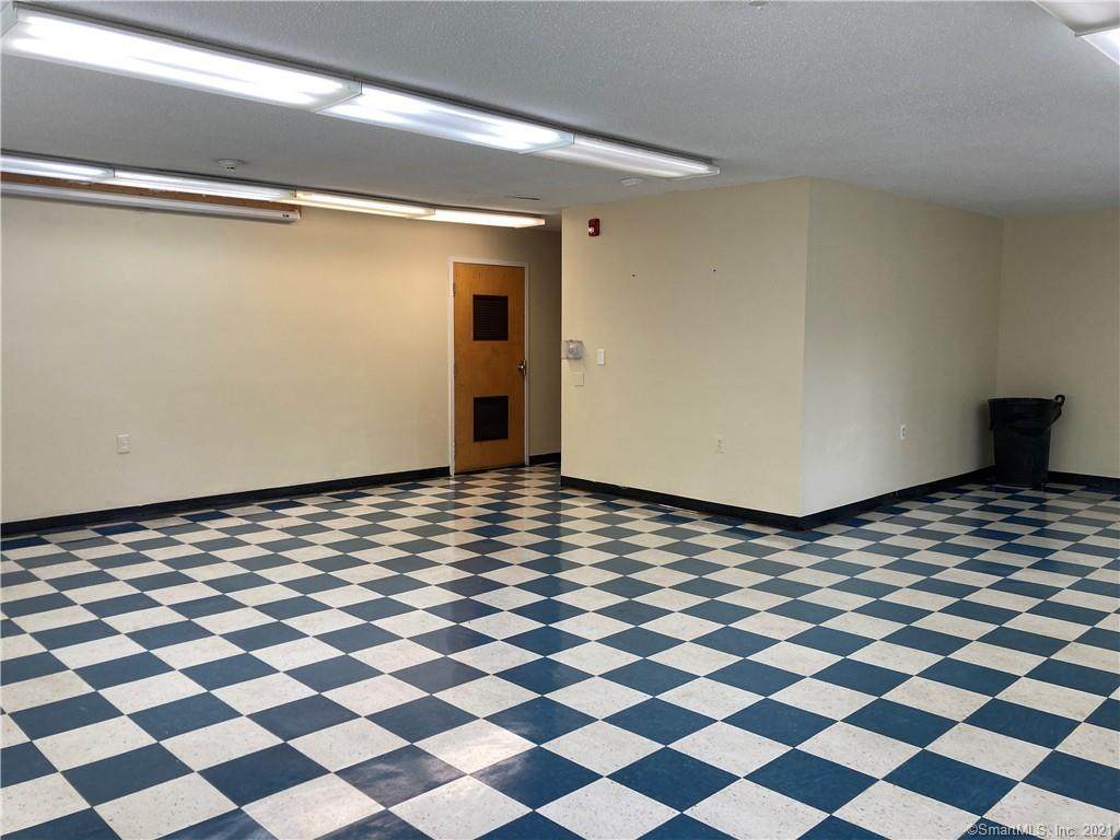 660 Winchester Avenue - Photo 1
