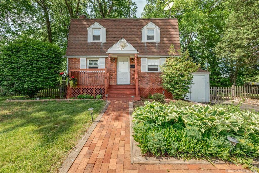 54 Harding Avenue - Photo 1