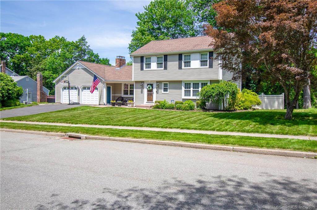 231 Royal Oak Circle - Photo 1
