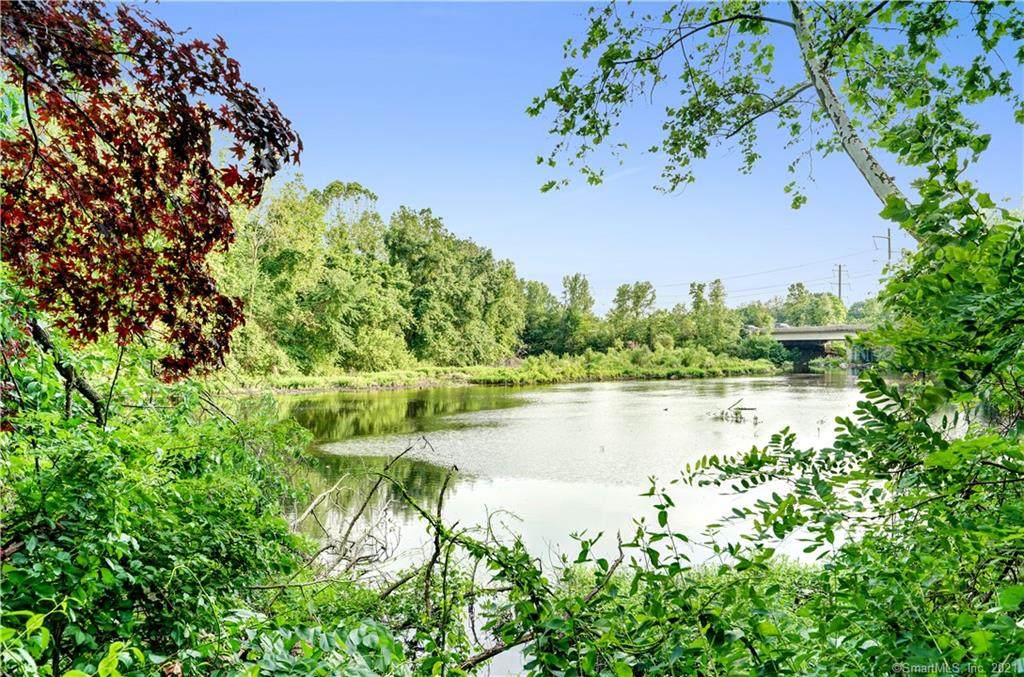 15 Perry Avenue - Photo 1