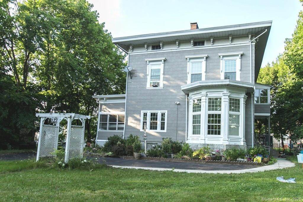 127 Winthrop Terrace - Photo 1