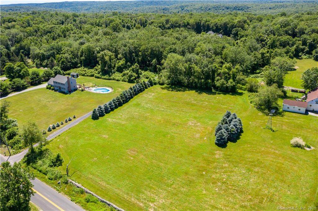 727 West Road - Photo 1